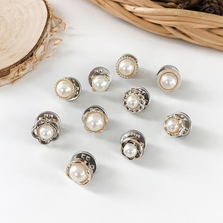 Stylish women's brooches: 10 hidden button pins, decorative steel flower accessory pack