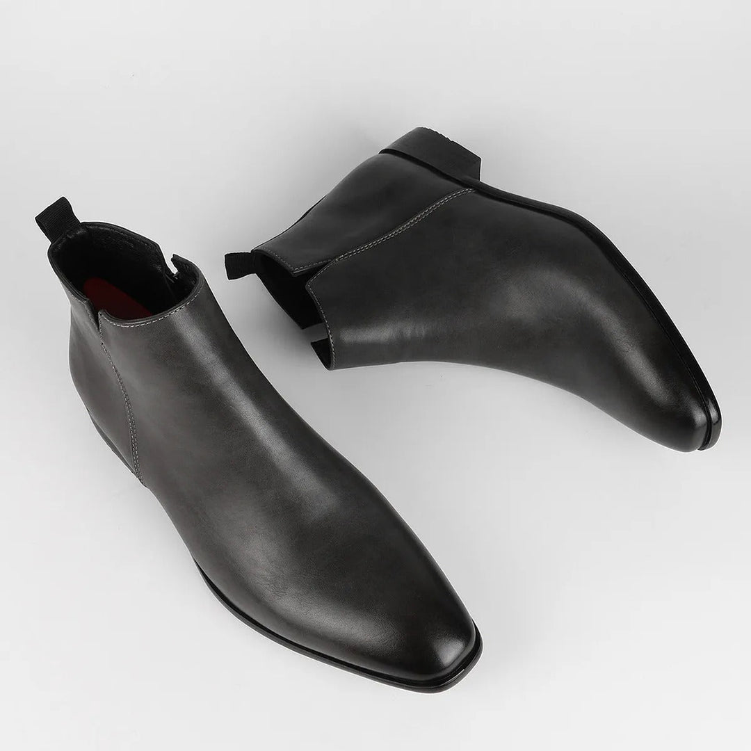 Classic retro men's leather boots with side zip, black color, showcasing high-quality material and vintage design.