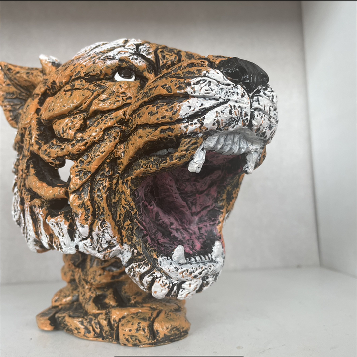 "Lifelike decorative animal sculpture, hand-painted stone resin, ideal for home décor; adds artistic wildlife essence."