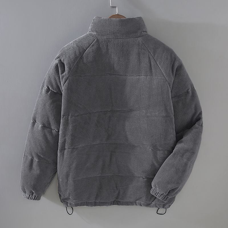 "Men's fine-wale corduroy jacket with silky lining, front view; two deep pockets, ideal for comfort and warmth in autumn."