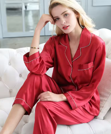 "Women's silk sleepwear set, two-piece, elegant colors, relaxed fit, luxurious silk fabric, perfect for comfort and style."