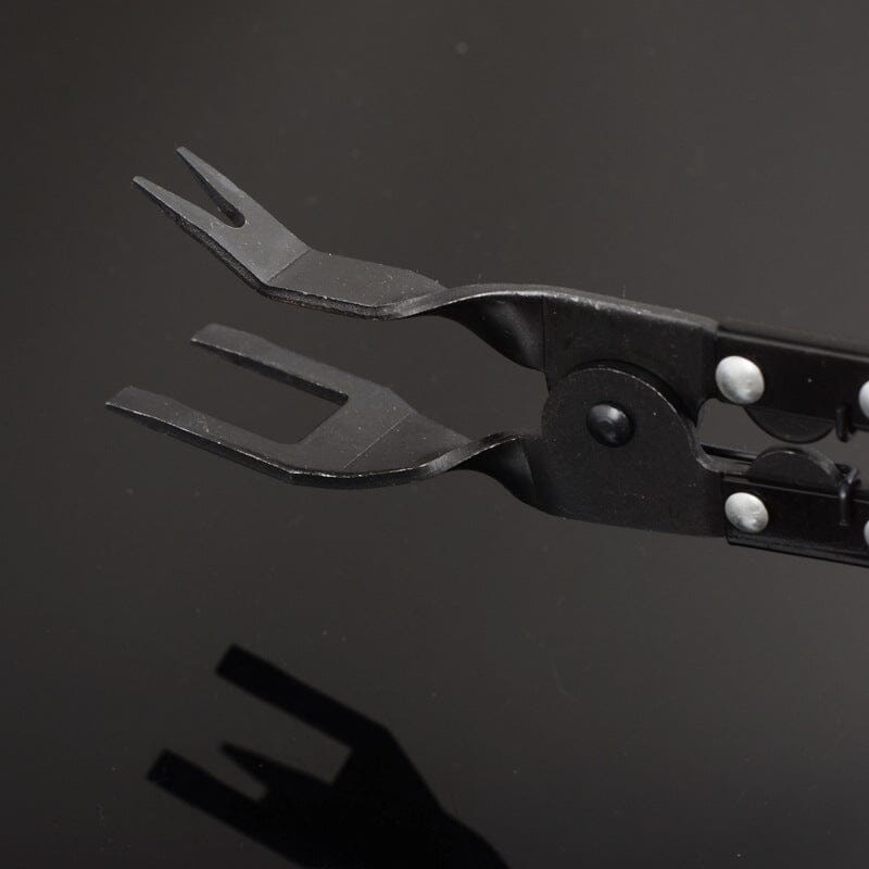 Automotive repair tool: plastic rivet pliers with comfortable handles for fast fastener extraction