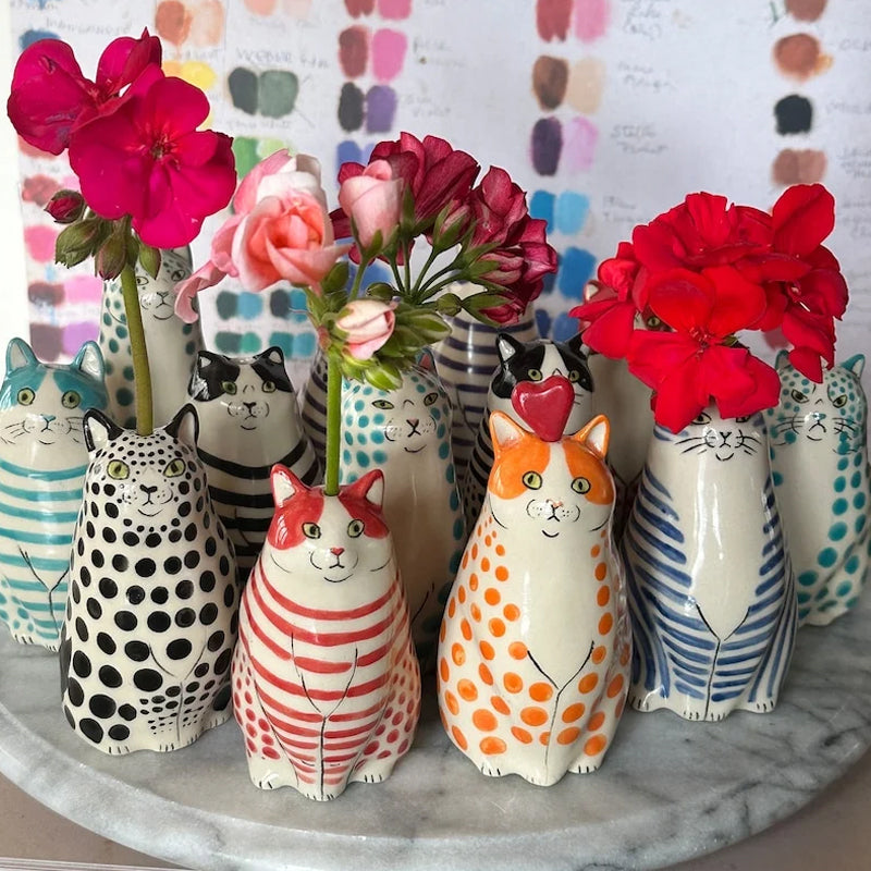 Charming Polka Dot Cat Vase, white ceramic with black dots, whimsical home decor for flowers