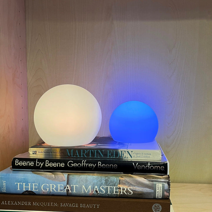 Cordless LED moon table lamp, orb shape, with 16 colors, portable, rechargeable, waterproof; perfect for home or outdoor use.