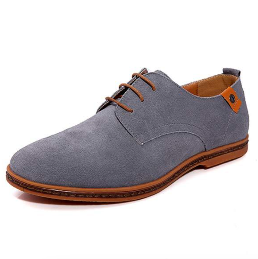 Comfortable men's Derby shoes with a stylish lace-up design, ideal for all-day wear and refined looks.
