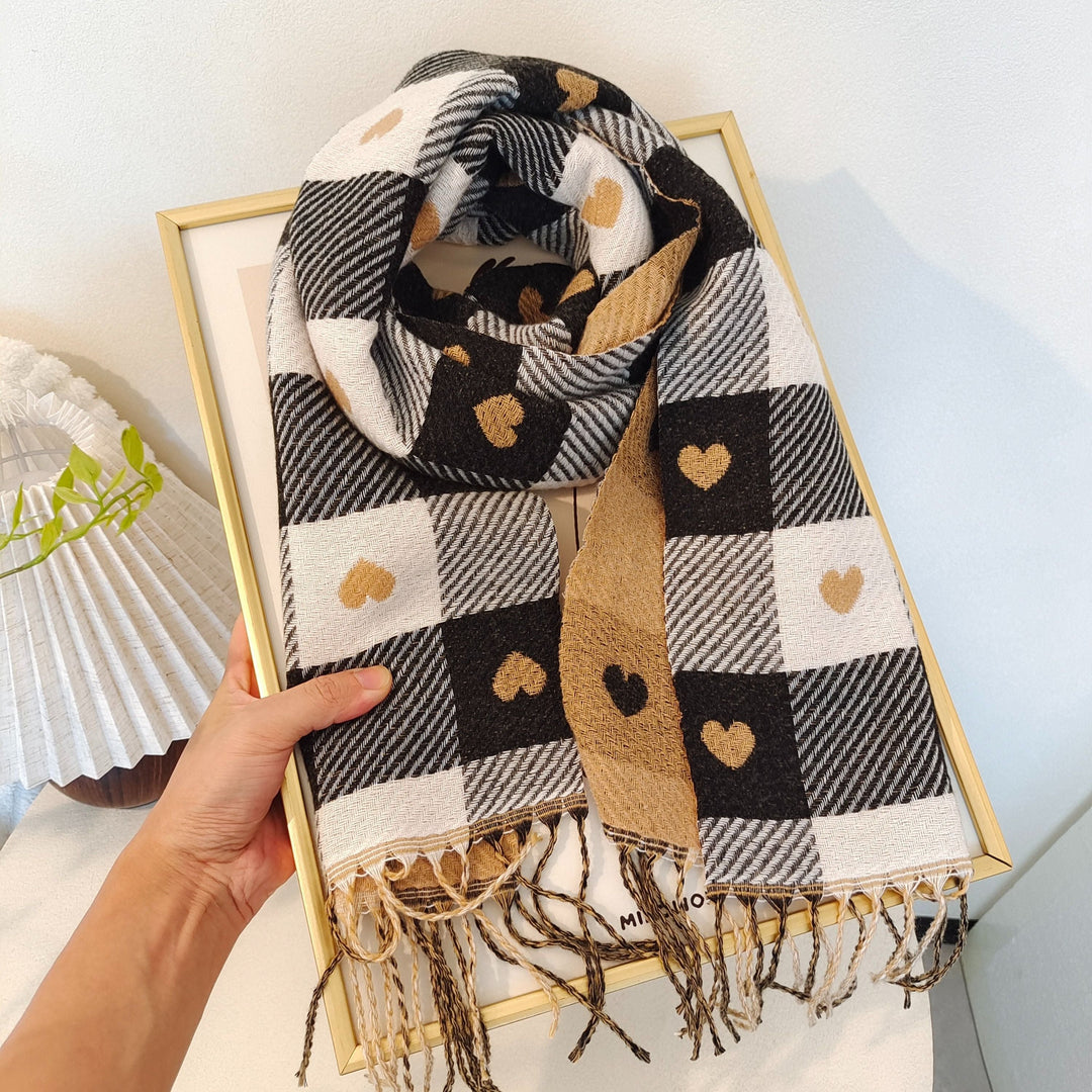 Chic checkered polyester women's scarf, perfect warm autumn/winter gift for her.