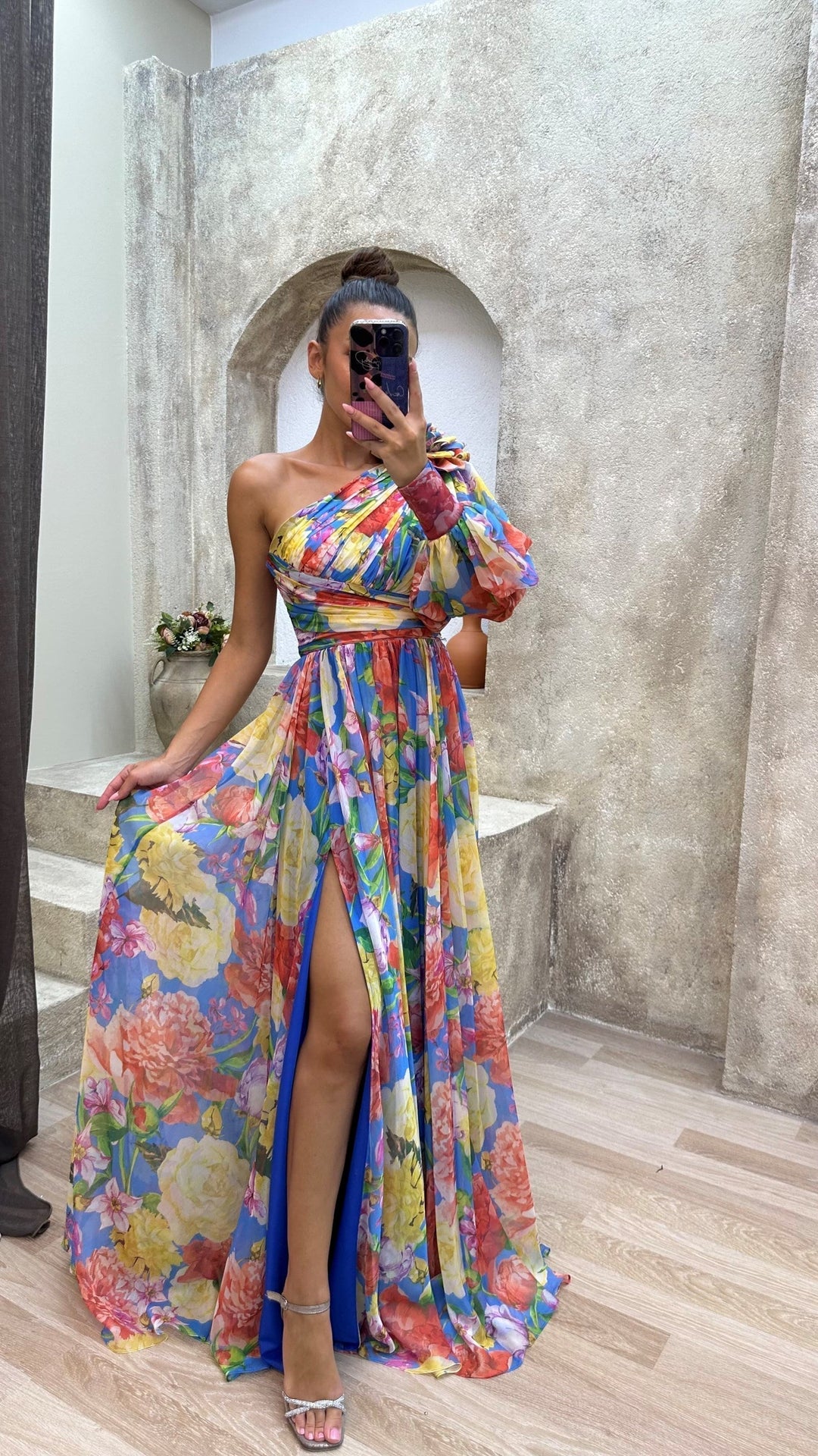 Chic women's one-shoulder maxi dress featuring a vibrant floral print and stylish high split.
