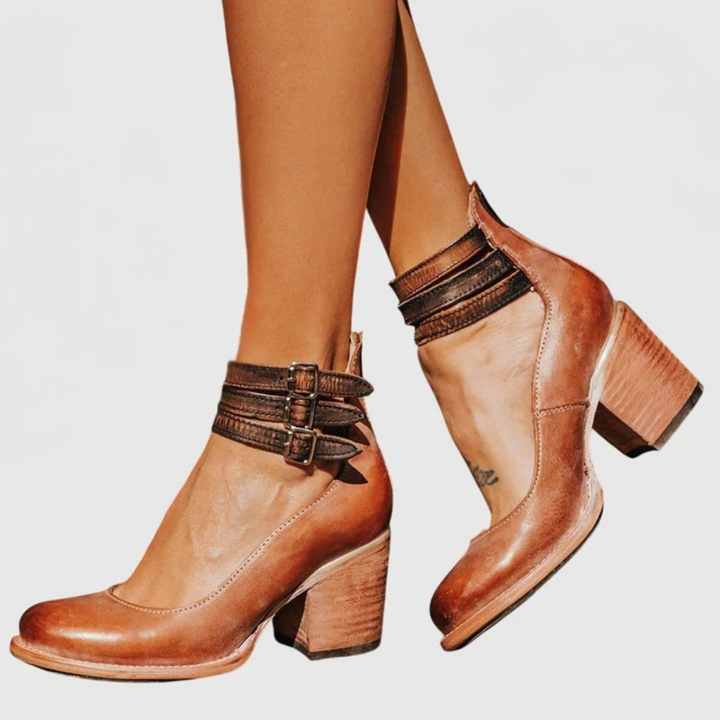 Chic women's comfort sandals; elegant open-toe design for stylish summer fashion and versatile wear.