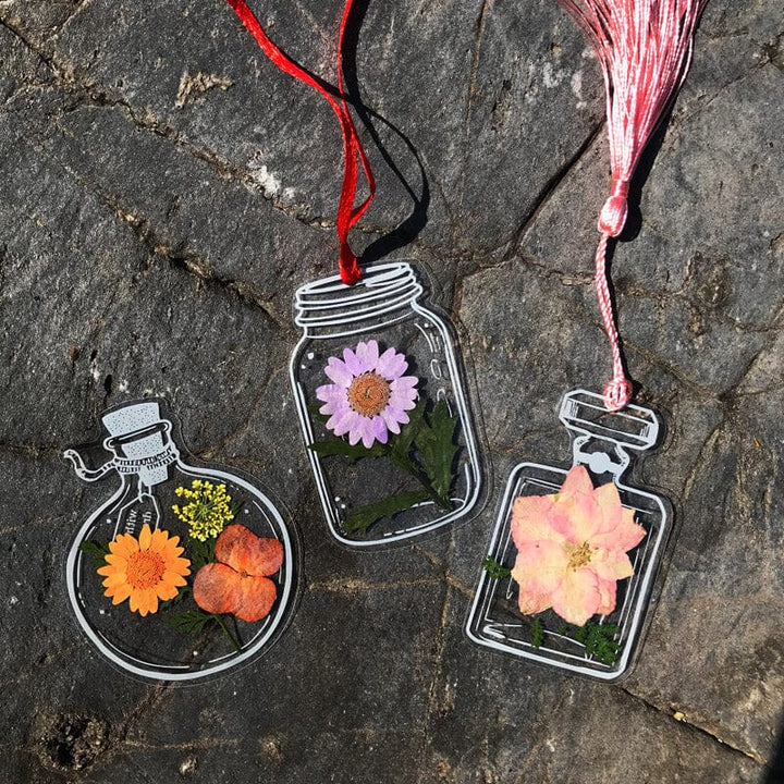 Gift set of artistic floral transparent bookmarks, ideal for bookworms