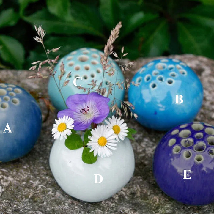 Compact handmade resin mini vase, perfect for displaying tiny flowers or as a standalone stylish home accent