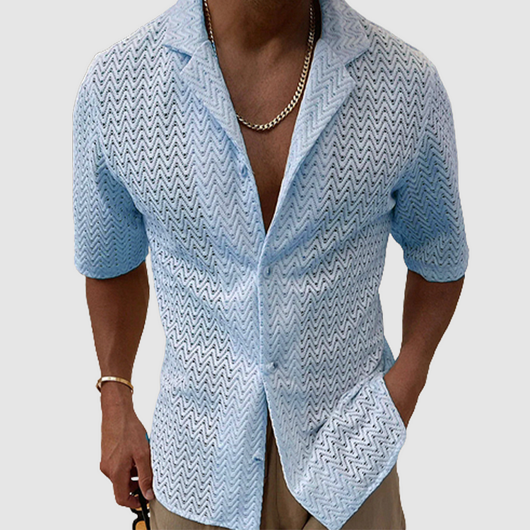 Relaxed fit men's summer shirt, short-sleeve, breathable, with a stylish wave pattern for warm weather comfort.