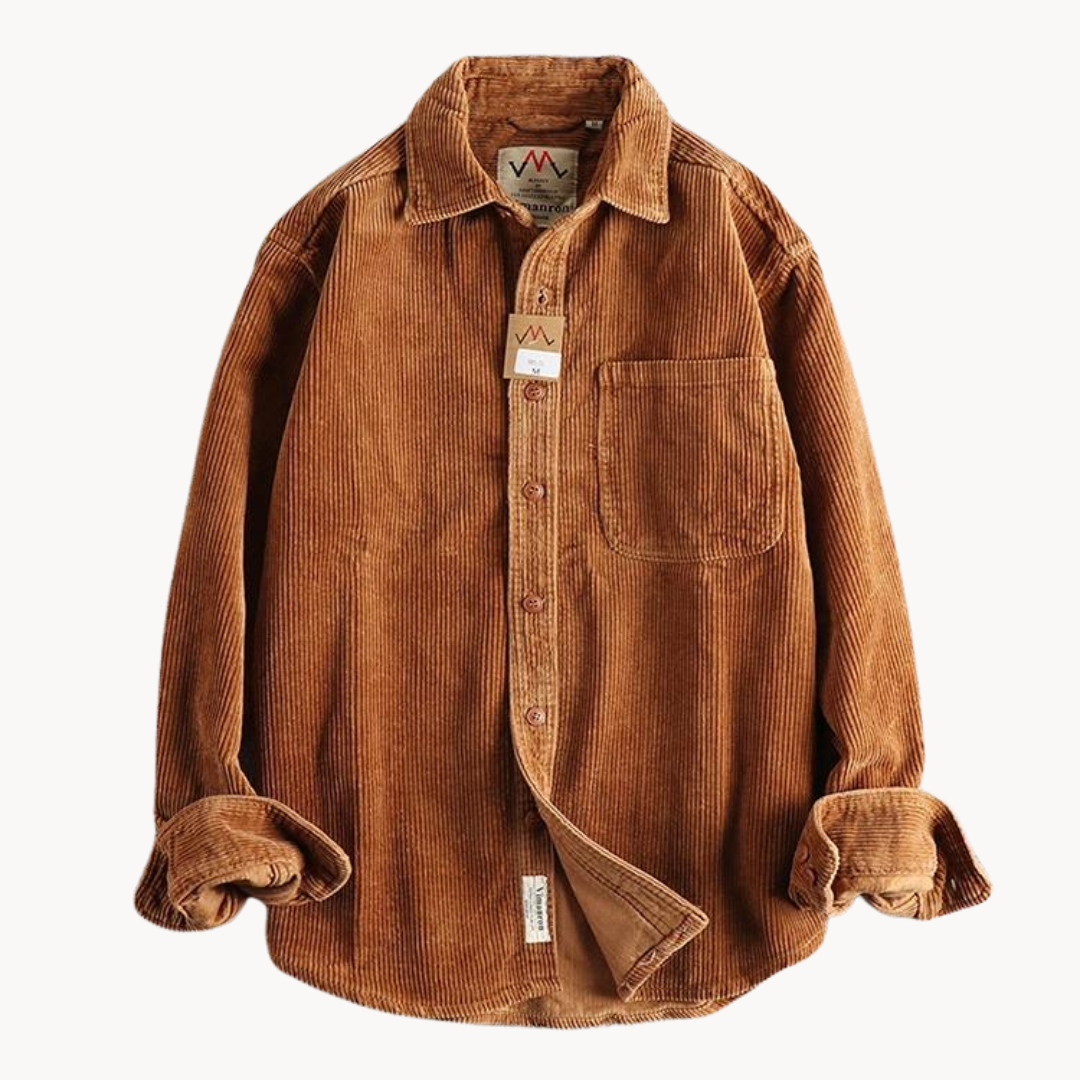 Men's casual corduroy long sleeve button-down shirt in a classic fit, perfect for autumn fashion