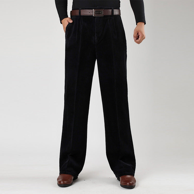 Stylish men's high-waist pleated pants, a versatile addition to any casual wardrobe.