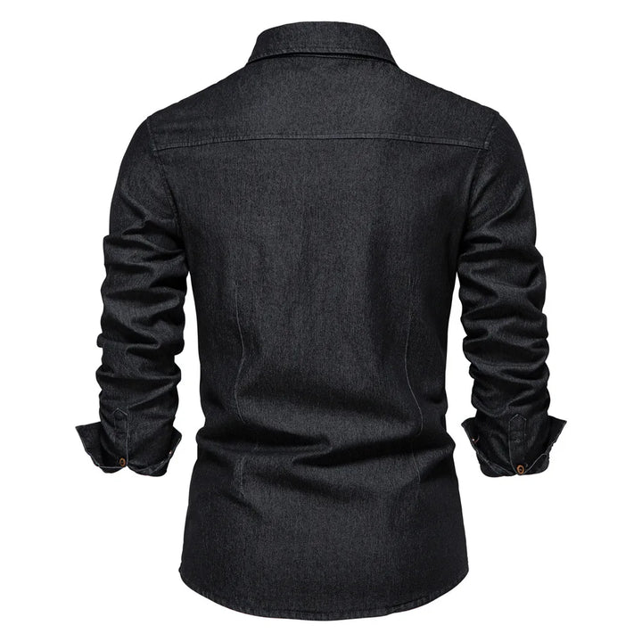 Fashionable men's blue denim shirt, long sleeve, with buttons, ideal for casual outfits