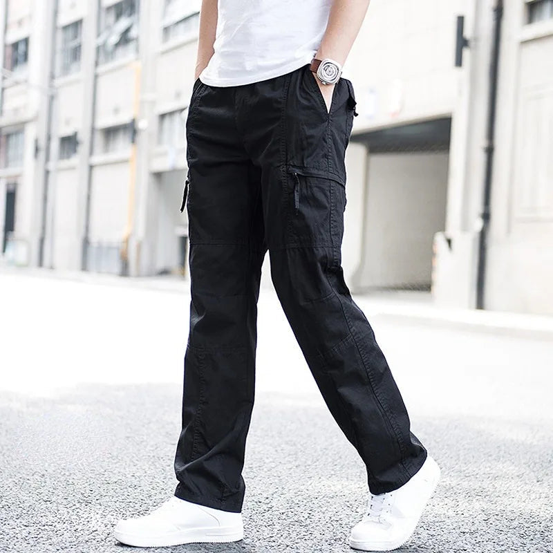Men's Huston cargo pants for active wear, providing comfort, a relaxed fit, and practical multi-pocket storage.