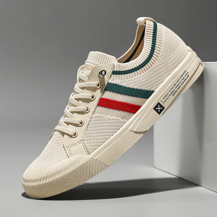 Men's lightweight breathable lace-up sneakers for all-day comfort, ideal walking & everyday casual athletic footwear.