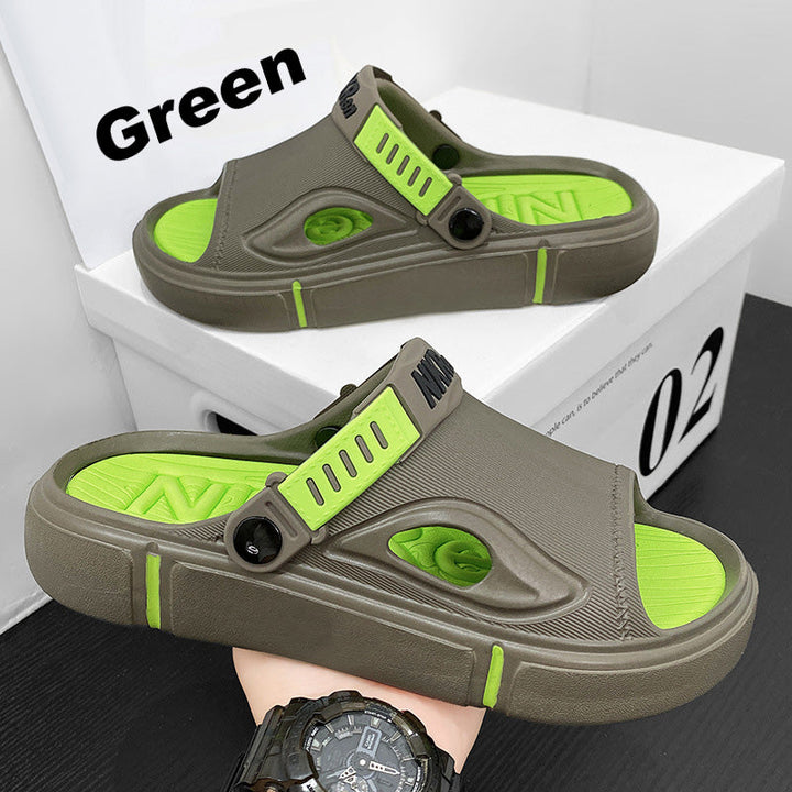 Lightweight men's non-slip beach sandals, perfect summer comfort footwear for water activities and strolls.