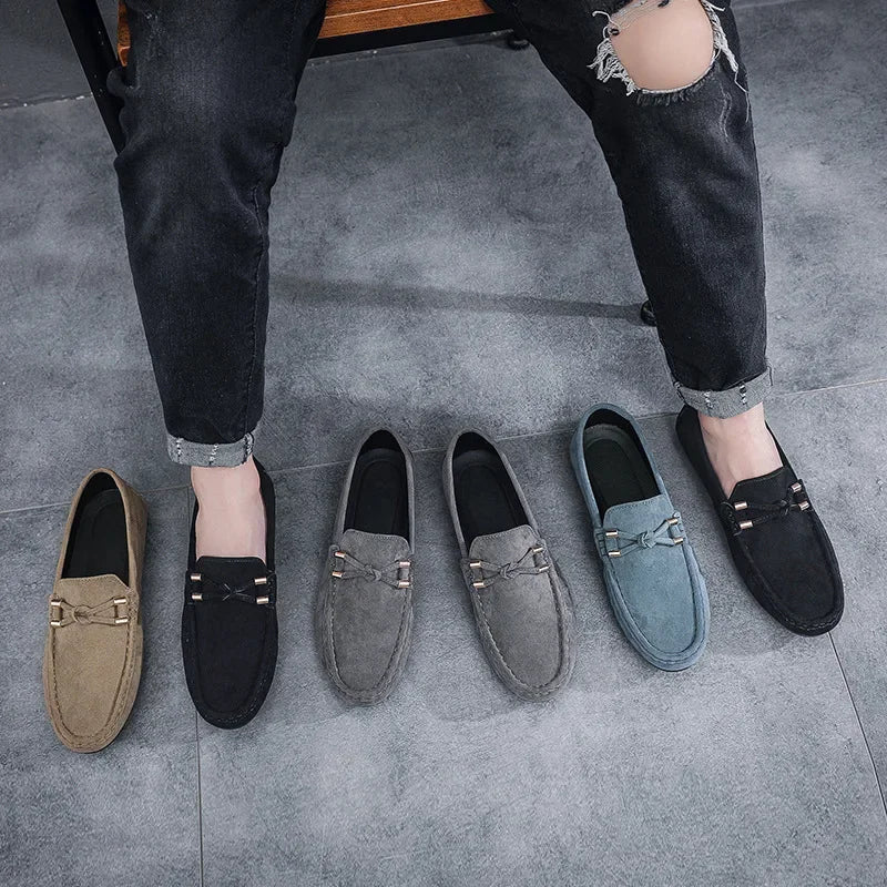 Close-up of the premium leather texture on men's breathable tassel loafers