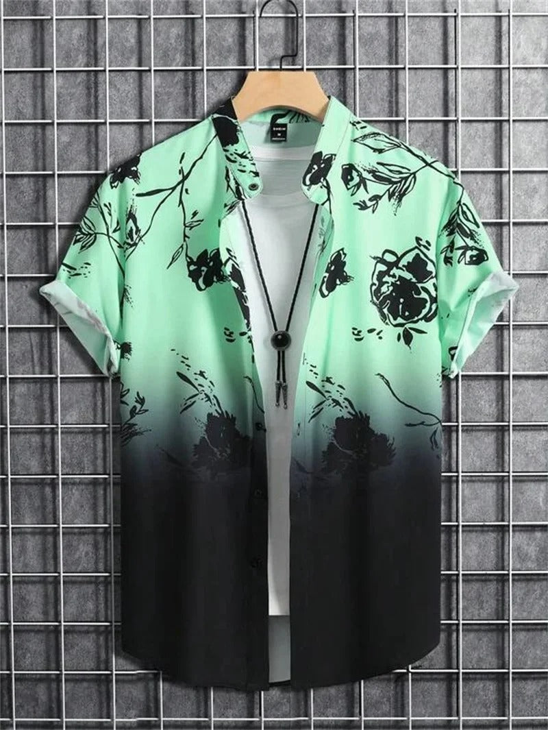 Eye-catching men's printed short sleeve shirt, button-down, casual fit.