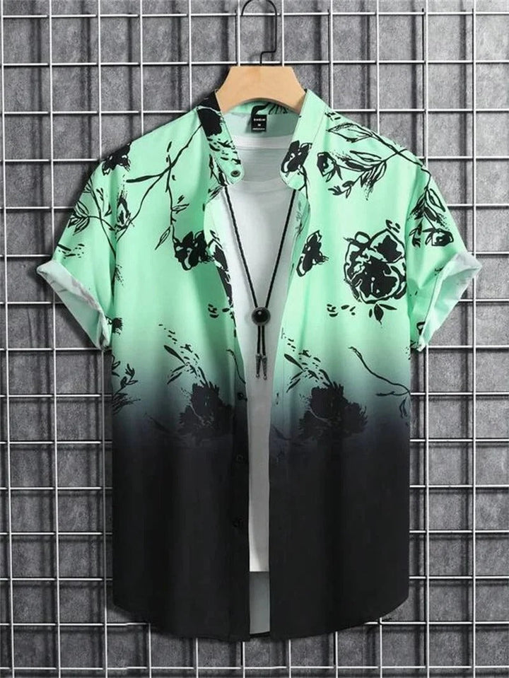 Eye-catching men's printed short sleeve shirt, button-down, casual fit.