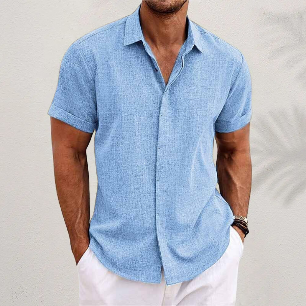 Fashionable men's casual button-down shirt, short sleeve, for a trendy yet comfortable summer look.