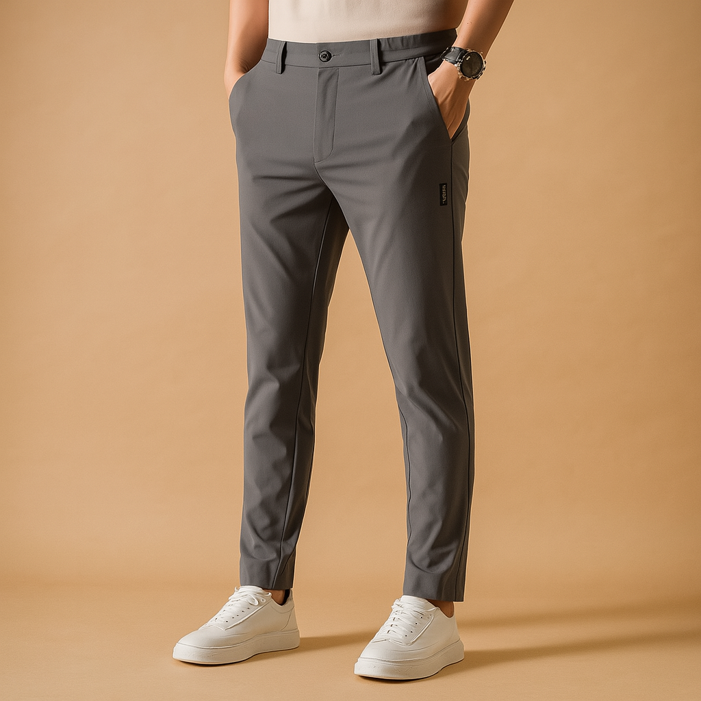 Athletic men's slim-fit gym pants for training. Comfortable workout bottoms with a modern, sporty design.