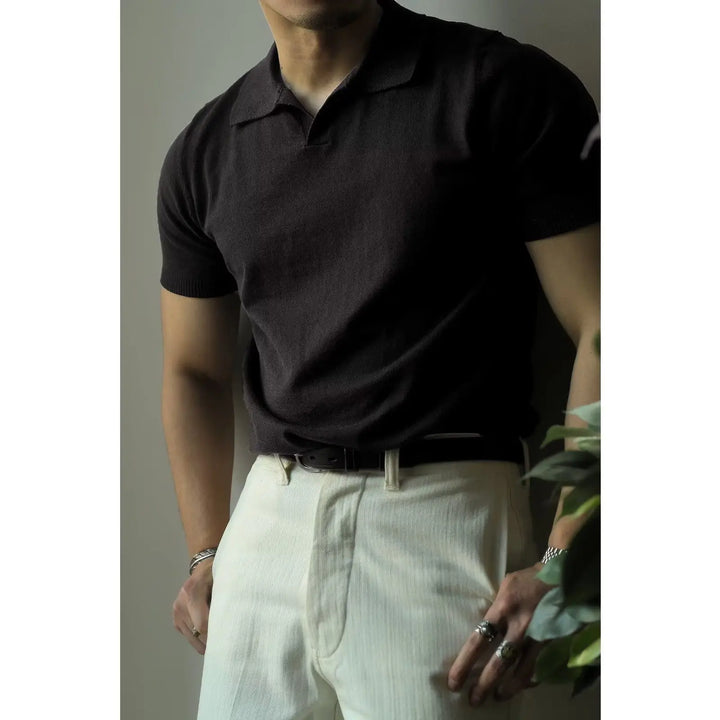 Men's slim fit zip polo shirt, blending functionality with sophisticated modern style.