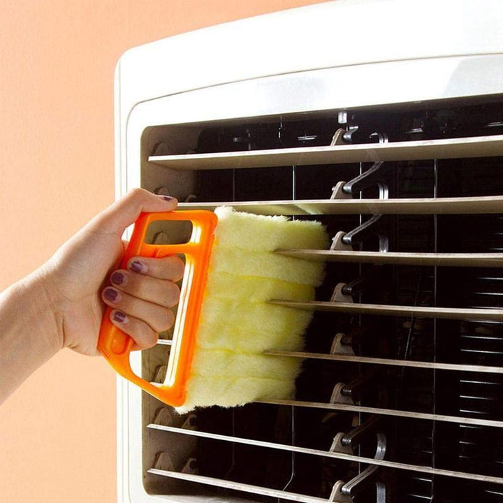 Set of two multi-finger cleaning tools for comprehensive home dusting of blinds and vents