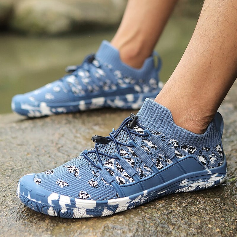 Side view of Auron quick-dry training shoes, non-slip sole for fitness & outdoor sports.
