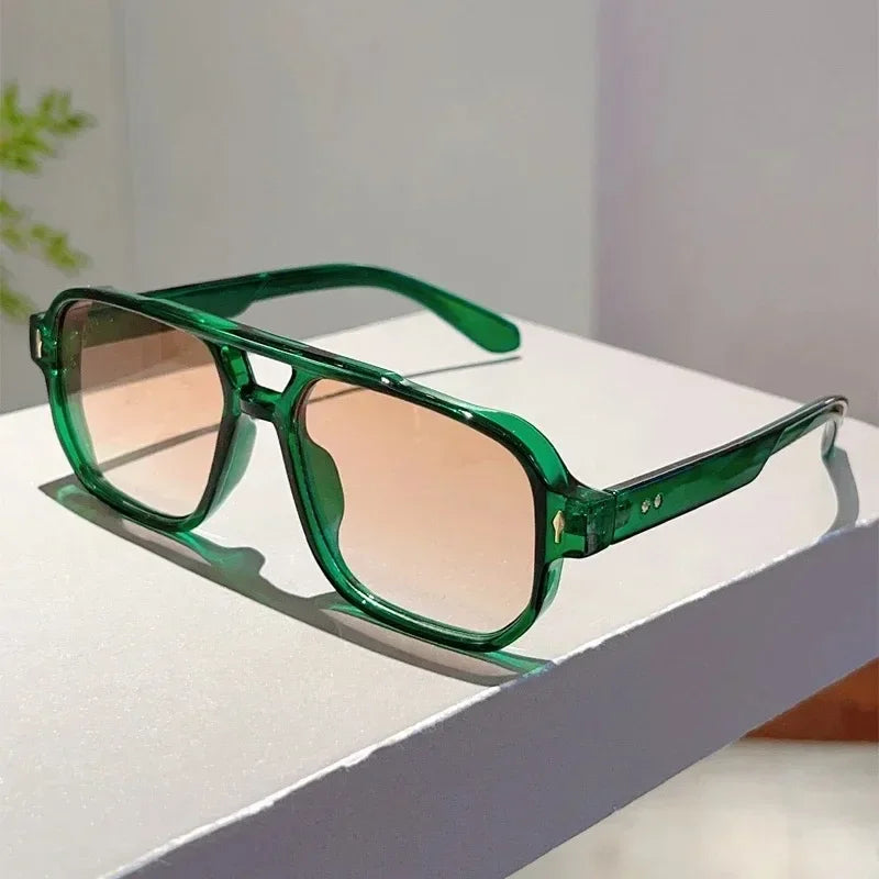 Unisex fashion shades: black rectangular UV400 sunglasses, trendy and protective