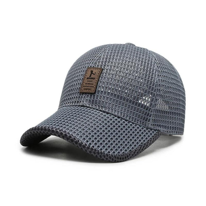 Unisex baseball cap in mesh fabric, designed for optimal airflow and comfort during running