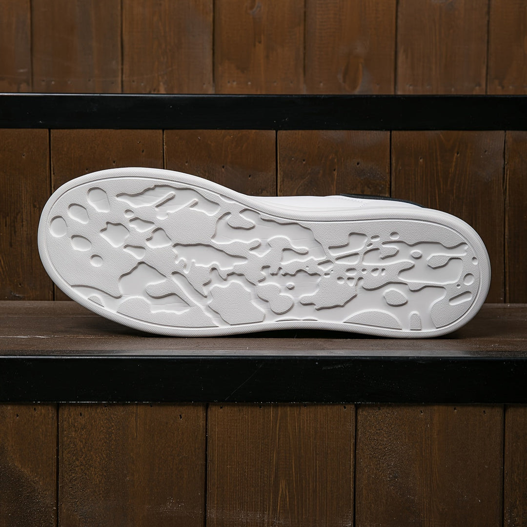 Flexible outsole of lightweight unisex orthopedic sneakers, promoting natural foot movement and comfort.