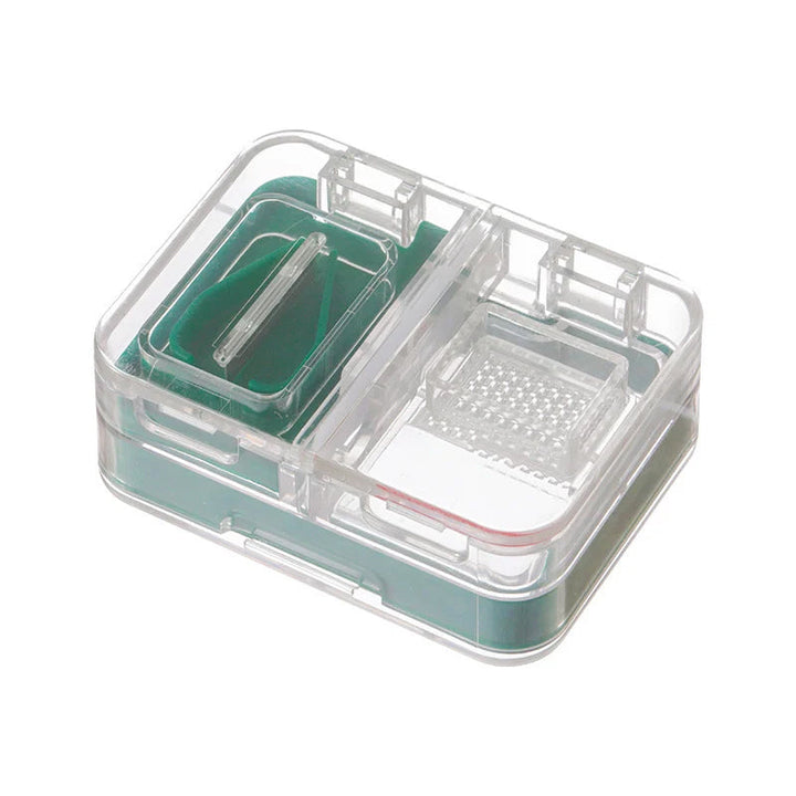 Efficient pill management: portable, moisture-proof medicine dispenser for all ages