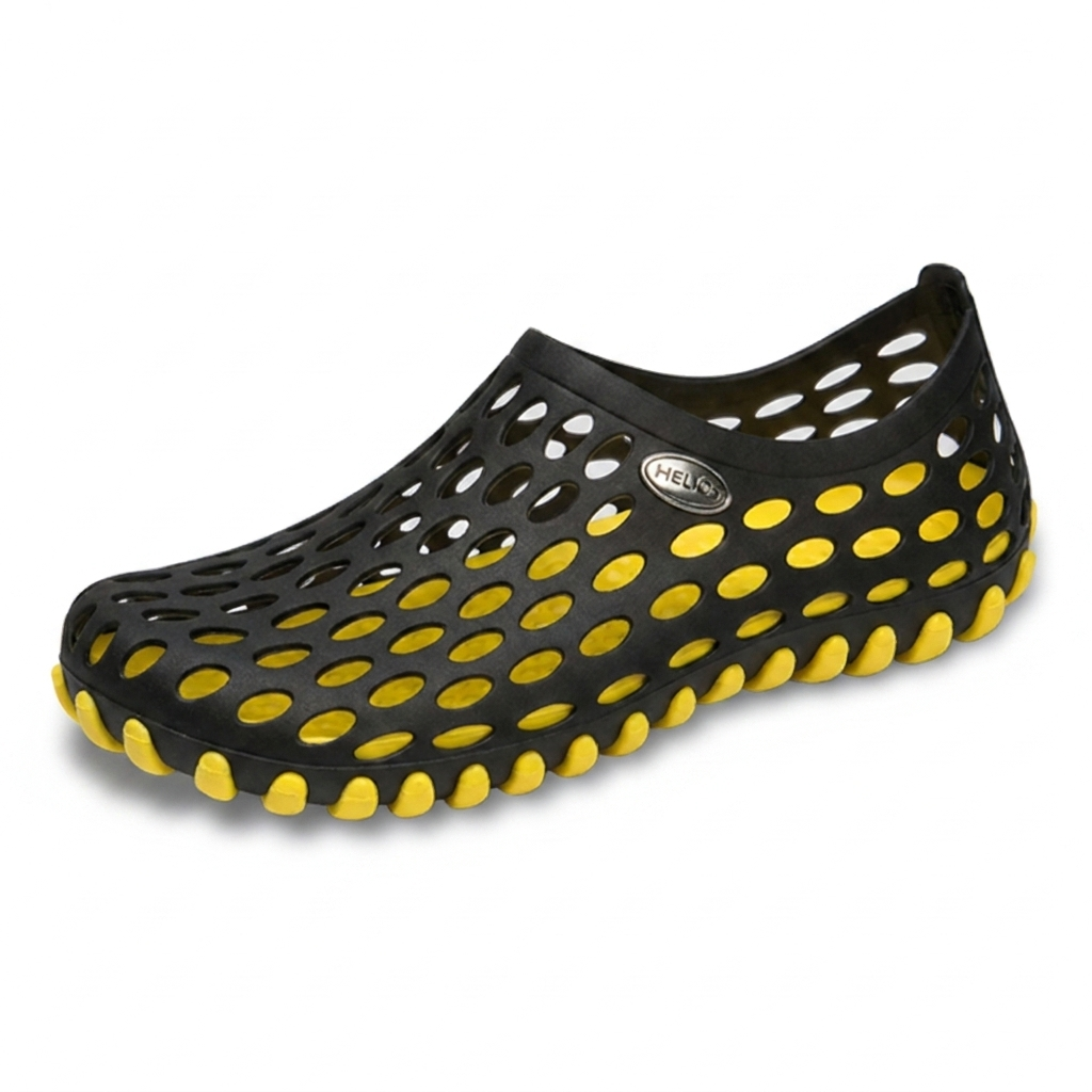 Comfortable unisex beach & outdoor water sandals. Quick-dry, non-slip design, ideal for travel and swim.