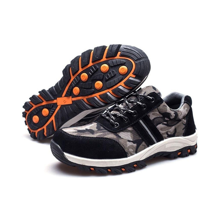 Packaging shot of unisex steel toe work safety shoes, ready for shipment, durable & protective