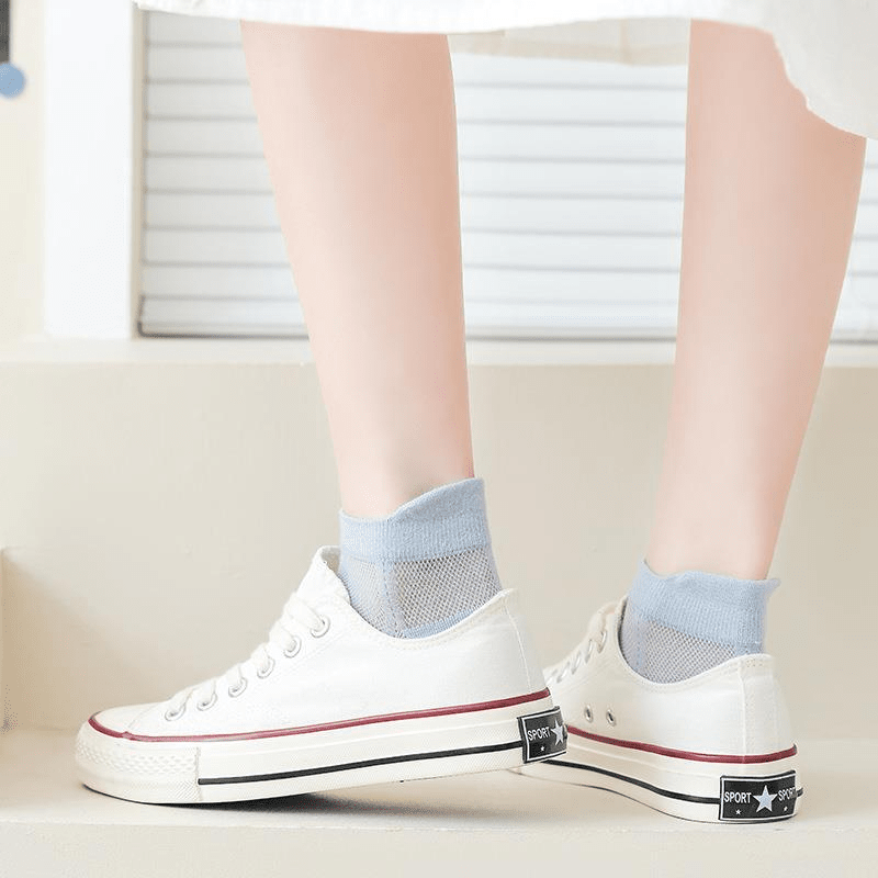 Close-up of the non-slip heel grip on Ultra-Thin Liner No-Show Socks for secure fit.