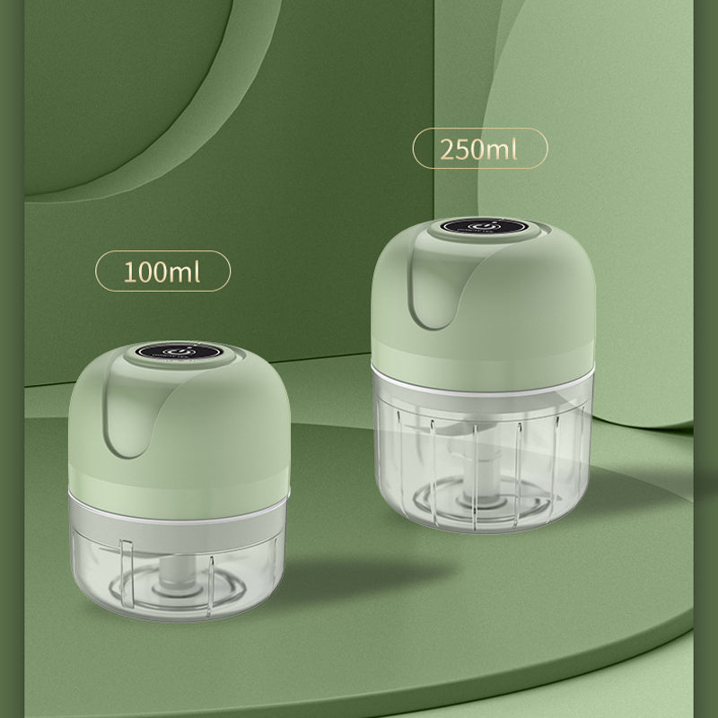 Portable USB electric food chopper, great for grinding garlic, spices & small vegetables easily.
