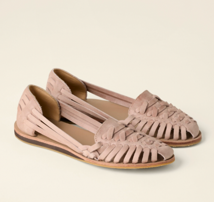 Close-up of women's comfort sandals with an open-toe design, ideal for summer footwear.