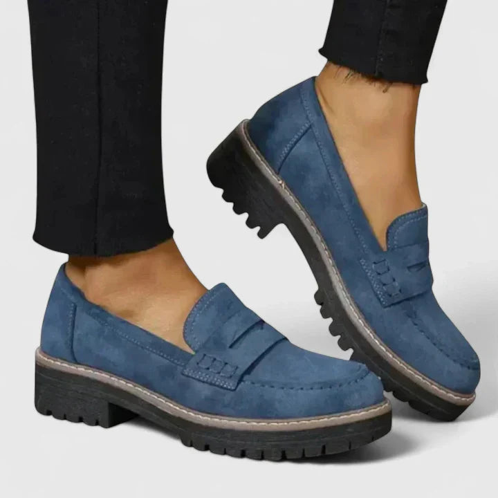 Comfortable women's orthopedic loafers with strong arch support, ideal for all-day casual and professional wear.