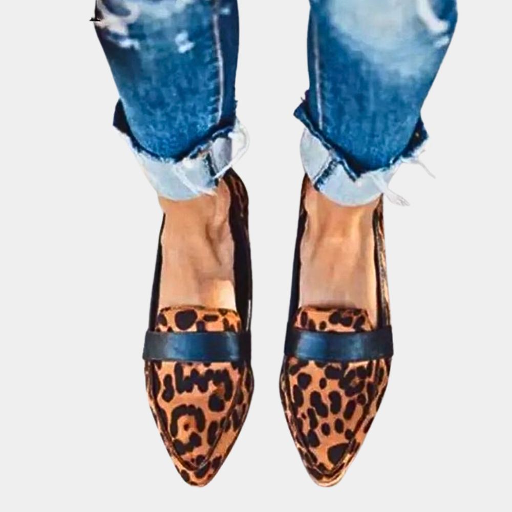 Stylish women's slip-on loafers with a chic pointed toe. Comfortable flats for effortless everyday fashion.