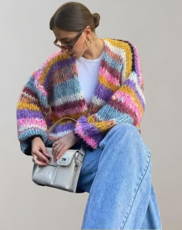Soft, knitted women's cardigan with a colorful open front design, a versatile and comfortable sweater for daily wear.