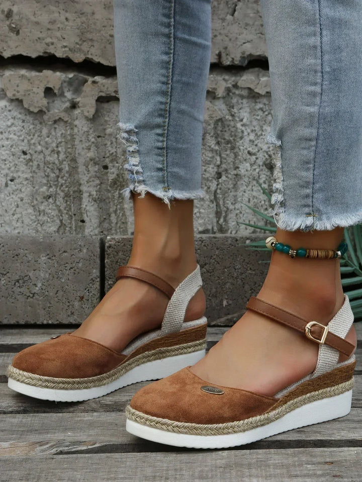 Stylish women's espadrille flats, ideal casual summer shoes for vacation essentials & beach wear.