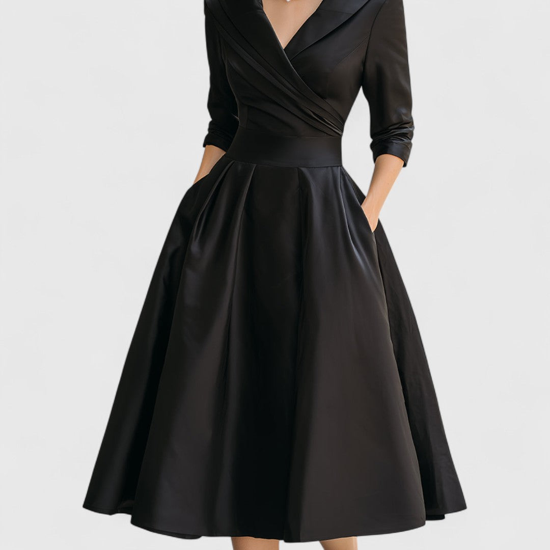 Women's fashion midi dress, V-neck, 3/4 sleeves, an elegant and comfortable wardrobe essential.