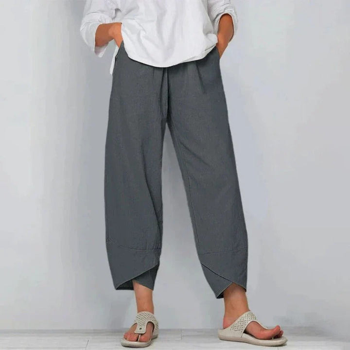 Casual women's high-waisted wide leg pants with a relaxed fit, great for everyday comfort and style.