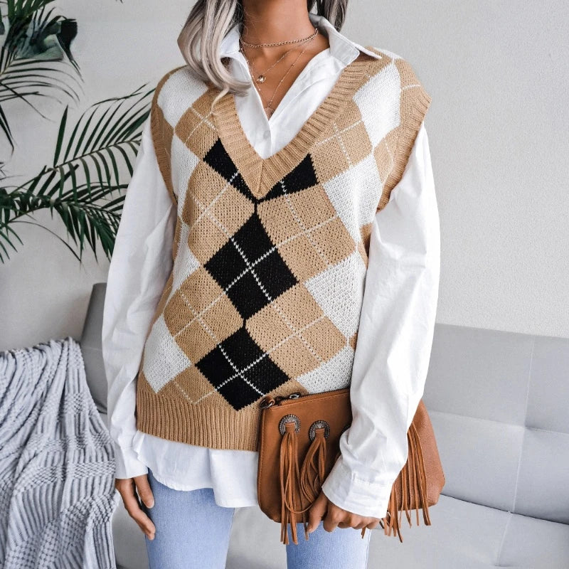 Women's houndstooth knit vest, a versatile layering top for chic casual or elegant fall/winter styles.