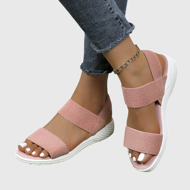 Orthopedic women's sandals for daily wear, lightweight, comfortable, and with arch support.