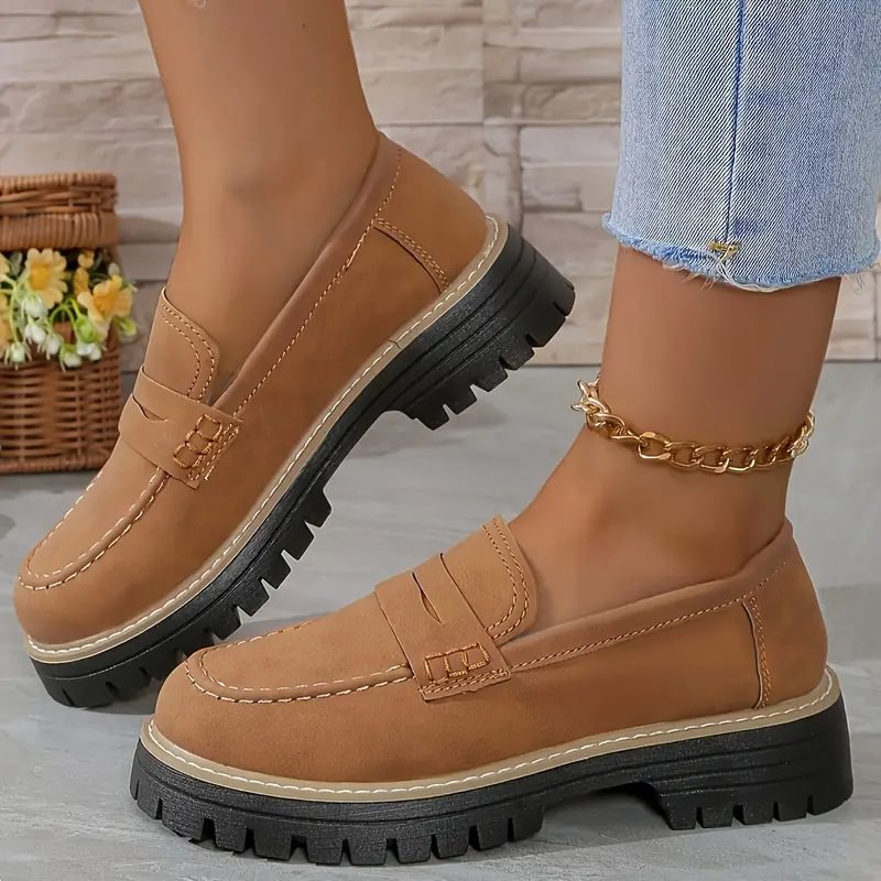 Women's orthopaedic loafers, wide toe box ideal for bunions, providing comfort & support.