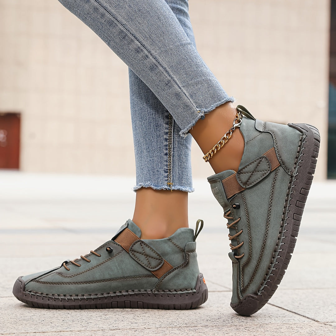 Comfortable women's orthopedic ankle sneakers, perfect for daily casual and sporty activities.