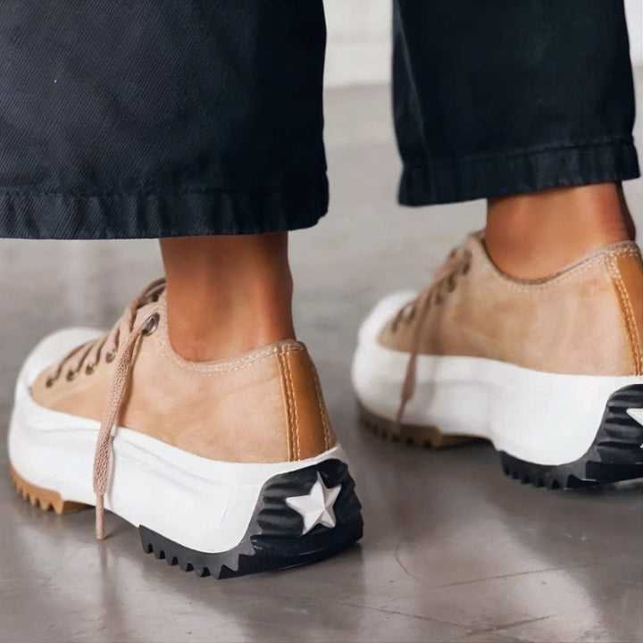 Fashionable women's orthopedic low-cut lace-up sneakers, ideal for daily walking and comfort.