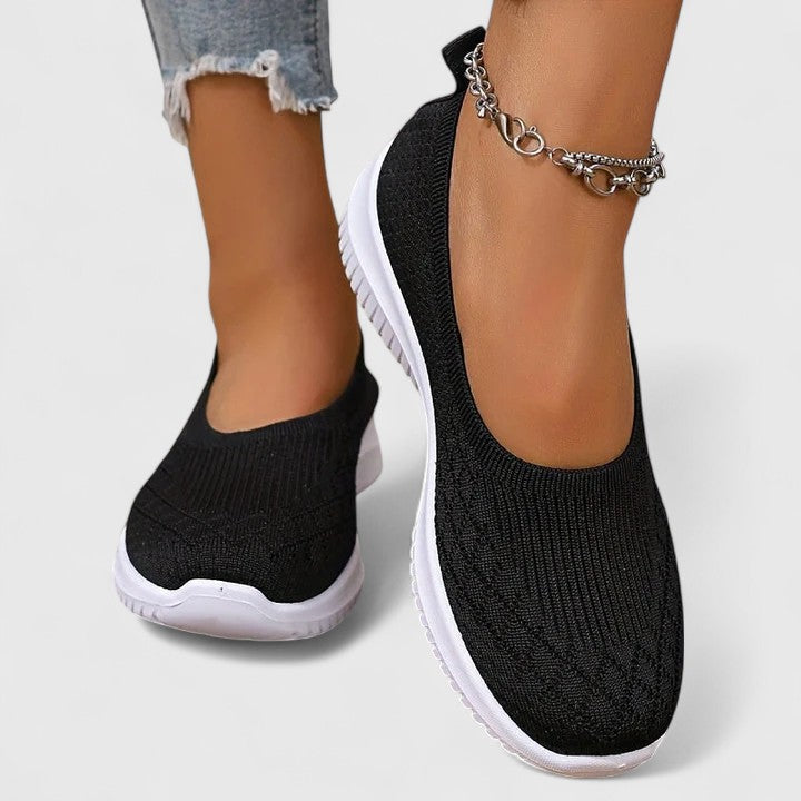 Stylish women's slip-on comfort shoes with orthopedic support, perfect for casual everyday wear.